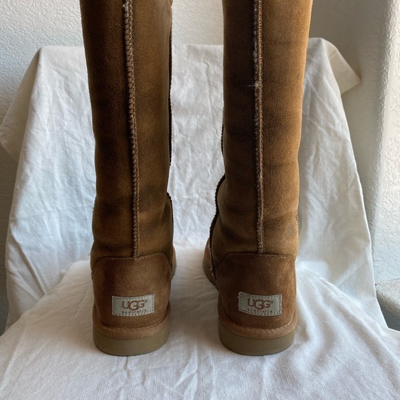 UGG Classic Tall Boots - Picture 2 of 8